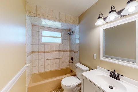 894 S Harvard Ave, Addison, IL 60101 photo 13