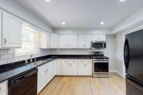 894 S Harvard Ave, Addison, IL 60101 photo 7