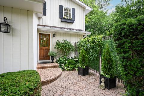 1160 Stoddard Ave, Wheaton, IL 60187 photo 4