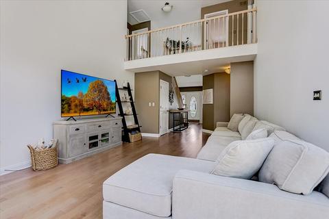 365 Wentworth Ln, Bartlett, IL 60103 photo 9