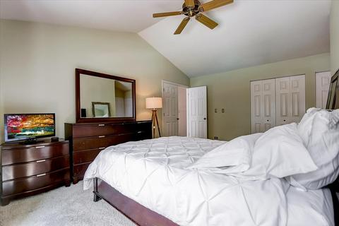 365 Wentworth Ln, Bartlett, IL 60103 photo 32