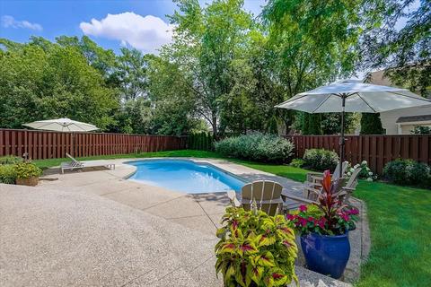365 Wentworth Ln, Bartlett, IL 60103 photo 49