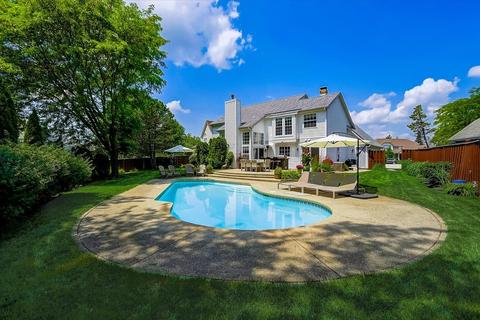 365 Wentworth Ln, Bartlett, IL 60103 photo 2