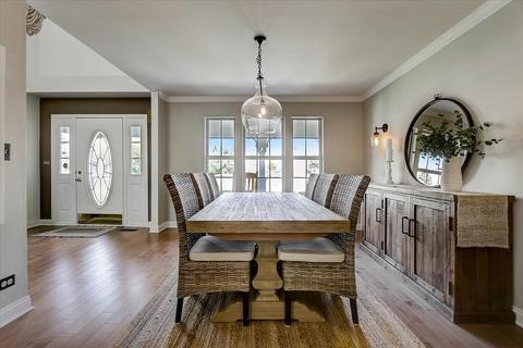 365 Wentworth Ln, Bartlett, IL 60103 photo 6