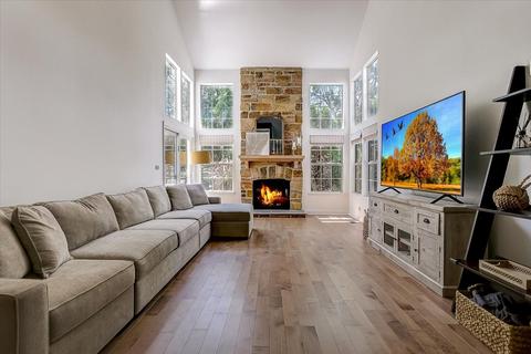 365 Wentworth Ln, Bartlett, IL 60103 photo 10