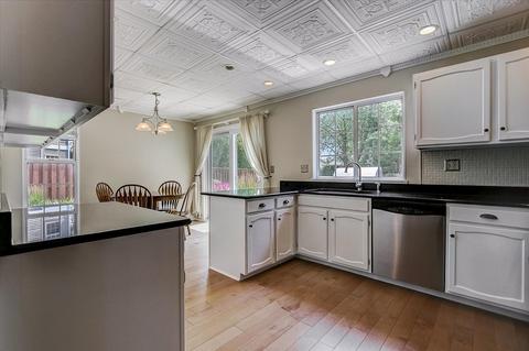 365 Wentworth Ln, Bartlett, IL 60103 photo 15