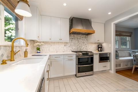 1213 E Illinois St, Wheaton, IL 60187 photo 4