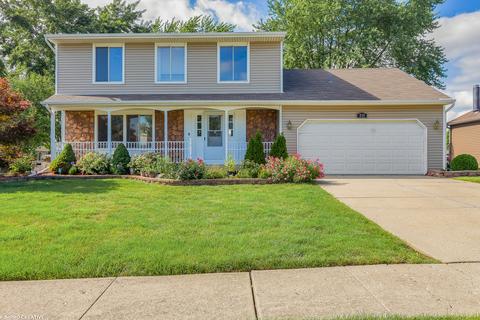 810 Hunter Dr, Roselle, IL 60172 photo 1