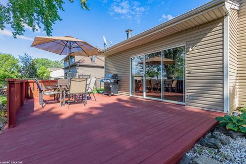 810 Hunter Dr, Roselle, IL 60172 photo 25