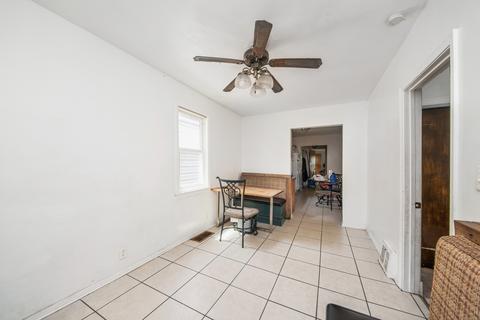 2813 E 138th Pl, Burnham, IL 60633 photo 4