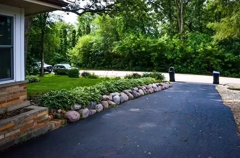 704 W Hickory Trl, Mchenry, IL 60051 photo 6
