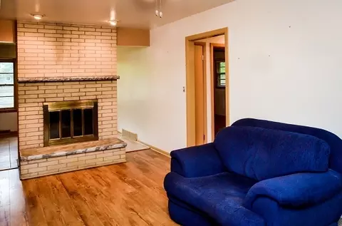 704 W Hickory Trl, Mchenry, IL 60051 photo 11