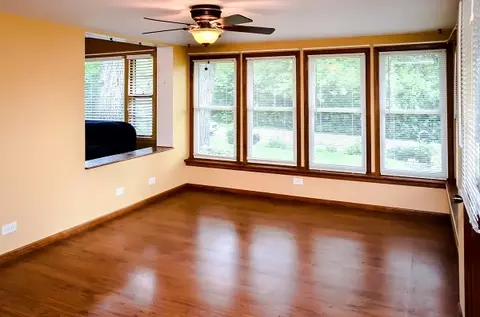 704 W Hickory Trl, Mchenry, IL 60051 photo 10