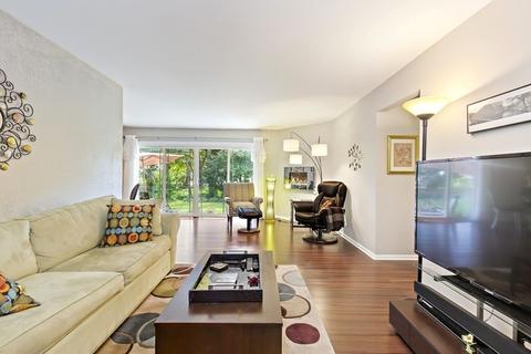 145 Bell Dr, Cary, IL 60013 photo 4
