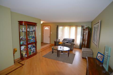 7655 S 78th Ct, Bridgeview, IL 60455 photo 12