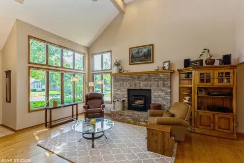 209 Osage St, Minooka, IL 60447 photo 2