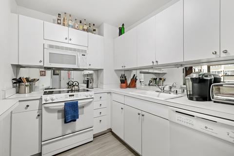 33 E Cedar St #12G, Chicago, IL 60611 photo 8