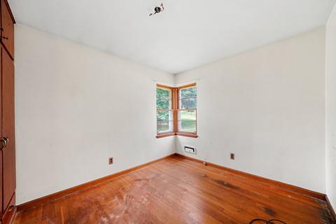 1805 N Riverside Dr, Mchenry, IL 60050 photo 9