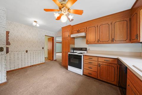 1805 N Riverside Dr, Mchenry, IL 60050 photo 8