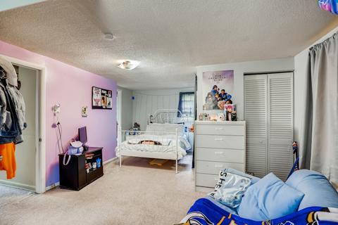243 S Willow St, Roselle, IL 60172 photo 8