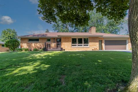 210 Ivanhoe Way, Bloomington, IL 61701 photo 1
