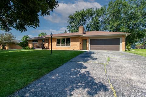 210 Ivanhoe Way, Bloomington, IL 61701 photo 44