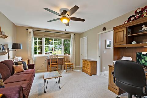 155 Exeter Ct, Roselle, IL 60172 photo 8