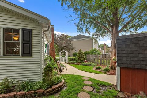 155 Exeter Ct, Roselle, IL 60172 photo 19