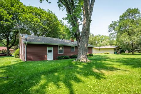 136 Kimberly Ave, East Dundee, IL 60118 photo 9