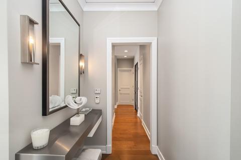 175 E Delaware Pl #9103, Chicago, IL 60611 photo 11