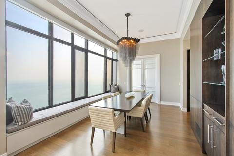 175 E Delaware Pl #9103, Chicago, IL 60611 photo 10