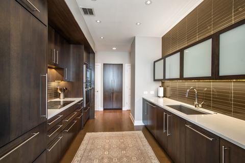 175 E Delaware Pl #9103, Chicago, IL 60611 photo 8