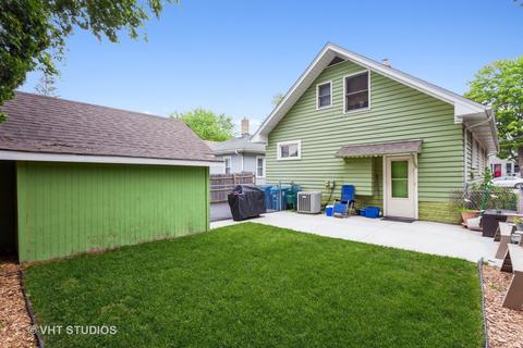 435 Bangs St, Aurora, IL 60505 photo 17