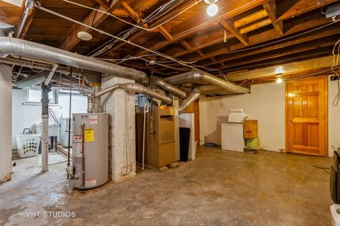 435 Bangs St, Aurora, IL 60505 photo 13