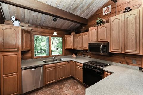 1013 Douglas Rd, Elgin, IL 60120 photo 6