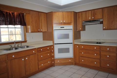 2699 E Riverview Dr, Kankakee, IL 60901 photo 2