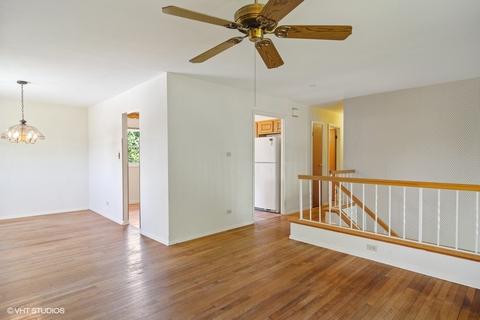 705 Evergreen Ln, Hoffman Estates, IL 60169 photo 3