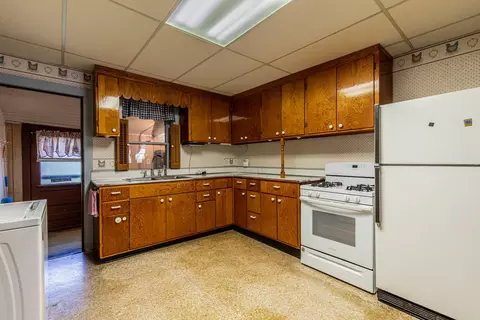 128 E 1st St, Spring Valley, IL 61362 photo 8