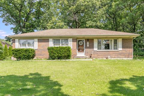 9027 Skyline Dr, Burr Ridge, IL 60527 photo 1
