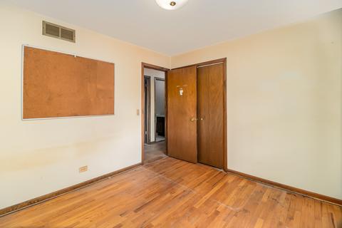 9027 Skyline Dr, Burr Ridge, IL 60527 photo 16