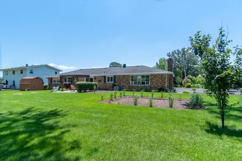 871 E Francis Rd, New Lenox, IL 60451 photo 9