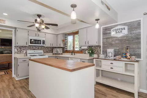 871 E Francis Rd, New Lenox, IL 60451 photo 23