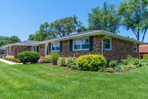 871 E Francis Rd, New Lenox, IL 60451 photo 3