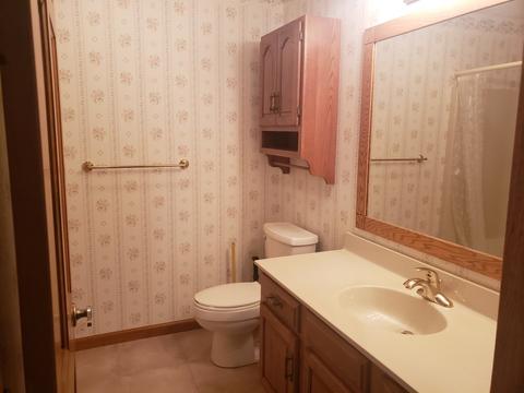 3706 E 17th St, Sterling, IL 61081 photo 9