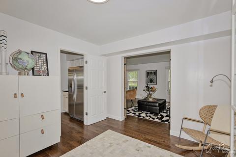 969 Freeman Rd, Hoffman Estates, IL 60192 photo 8