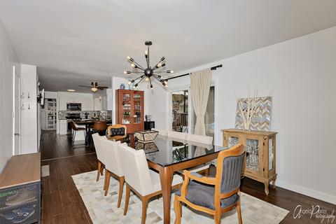 969 Freeman Rd, Hoffman Estates, IL 60192 photo 18