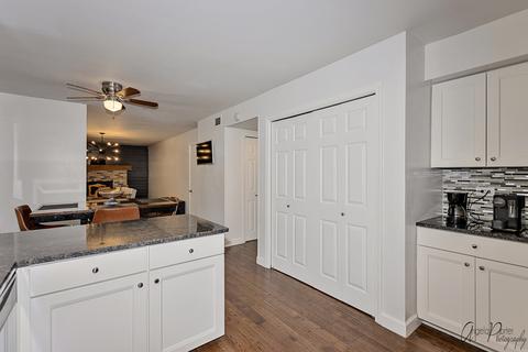 969 Freeman Rd, Hoffman Estates, IL 60192 photo 14