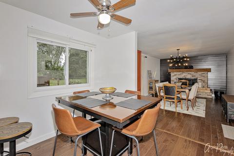 969 Freeman Rd, Hoffman Estates, IL 60192 photo 15