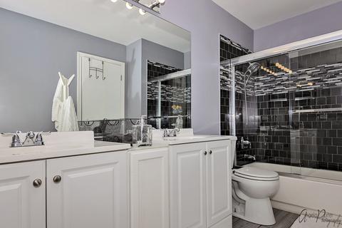969 Freeman Rd, Hoffman Estates, IL 60192 photo 22
