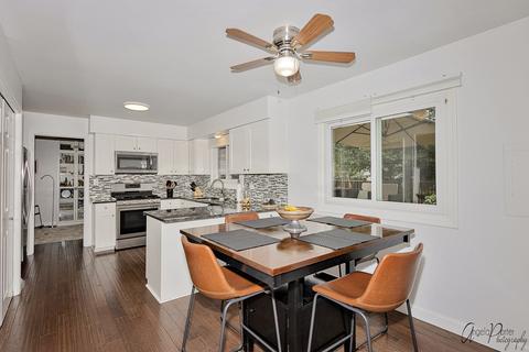 969 Freeman Rd, Hoffman Estates, IL 60192 photo 16